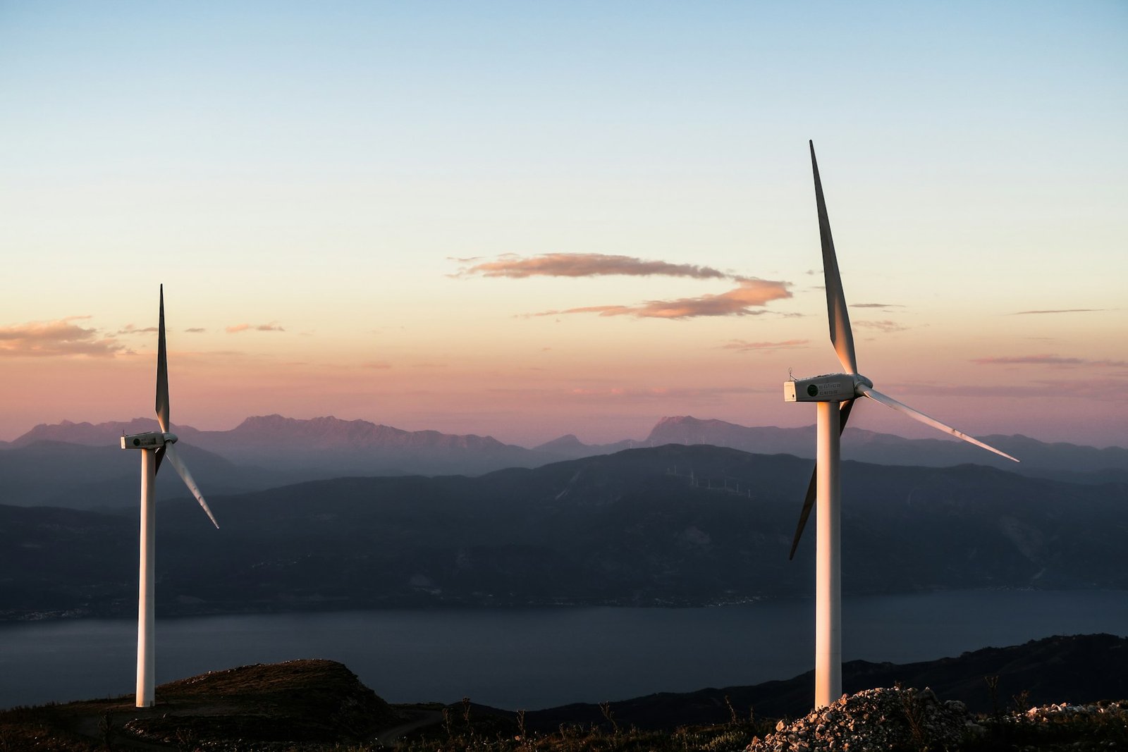 Schneider Electric: bendradarbiavimo įgūdžių ugdymas dirbant hibridiniu būdu